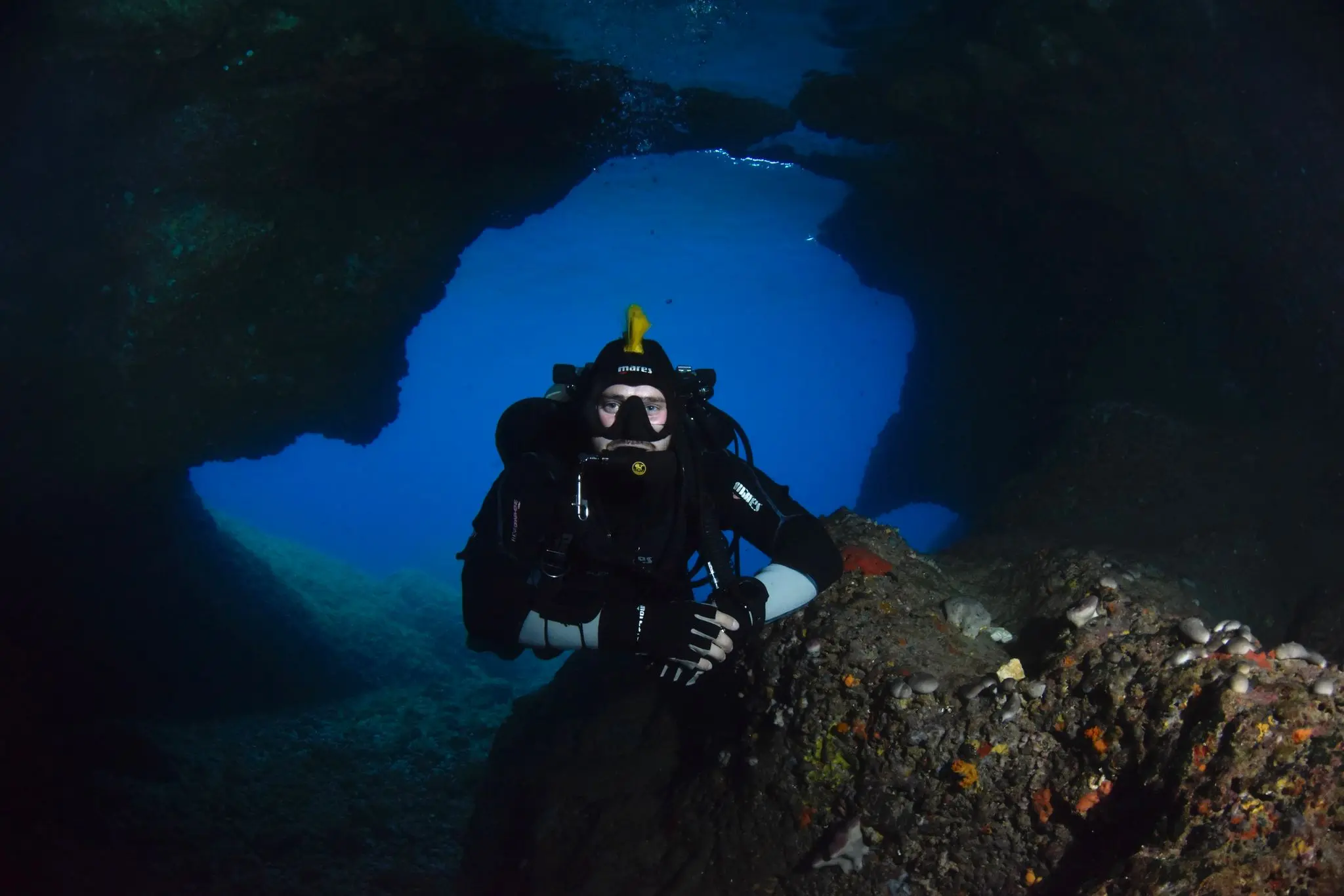 Diver at Medova Buza cave entrance